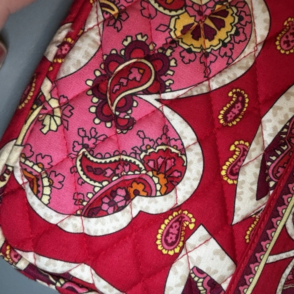 Vera Bradley Loves Me Red Quilted iPad case Ereader sleeve 10 1/2